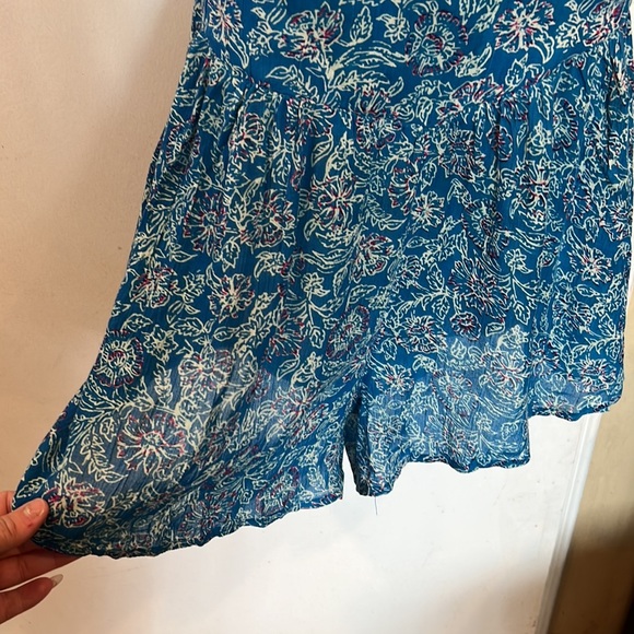 NEW BILLABONG Floral Print Romper With Adjustable Straps - Picture 3 of 8